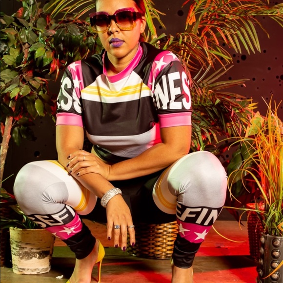 Two Piece Racer Set - Picture 14 of 14